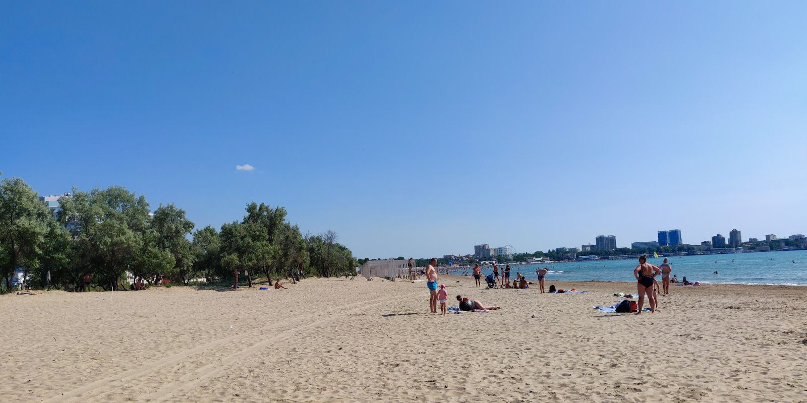 Анапа песчаный пляж на Пионерском проспекте