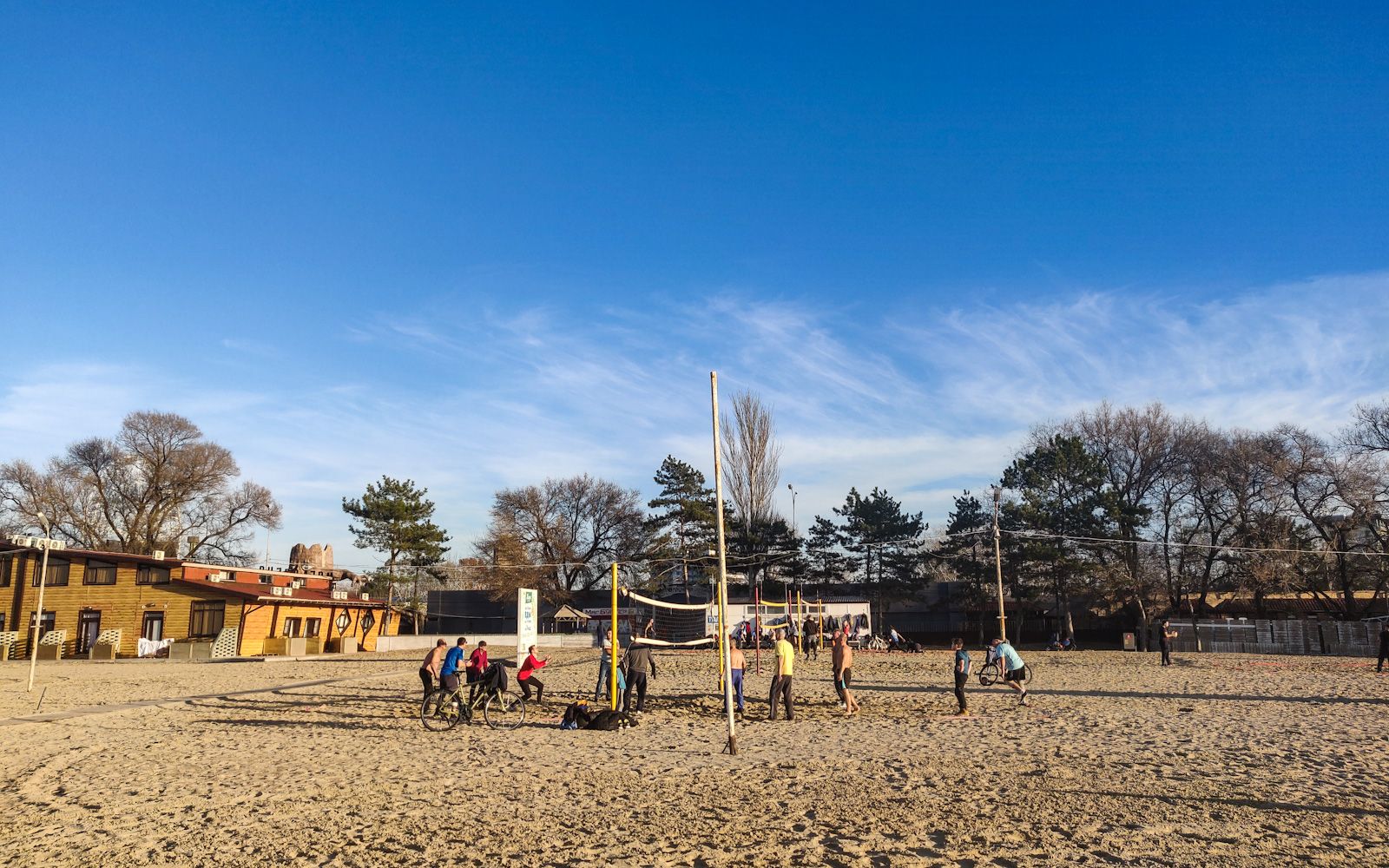 Пляжный волейбол в Анапе зимой